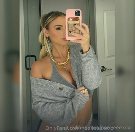 noelleeexoxo leaked onlyfans pics