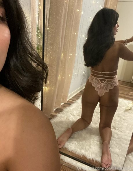 corneliusthecat onlyfans topless