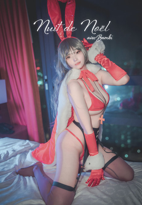 cute blonde onlyfans sexy selfie