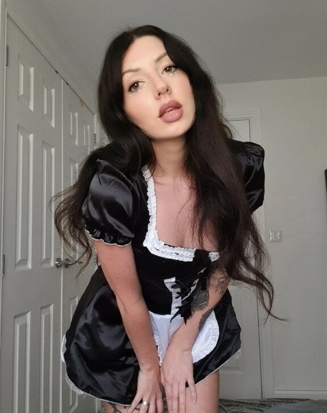 tattooedtemptress69 onlyfans model images