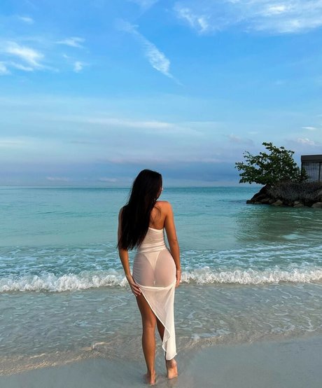 ebony ass onlyfans nude depiction