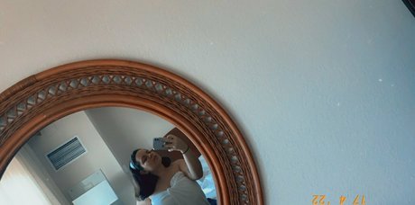 just peachpievip only fans pic