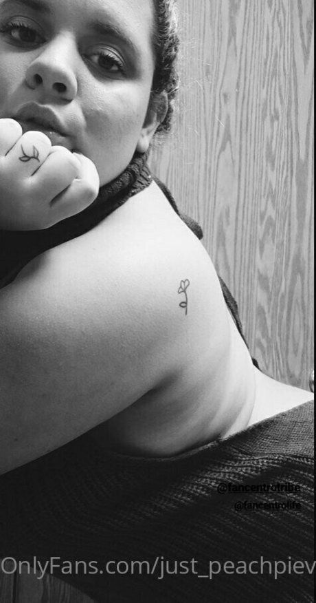 just peachpievip desnuda onlyfans