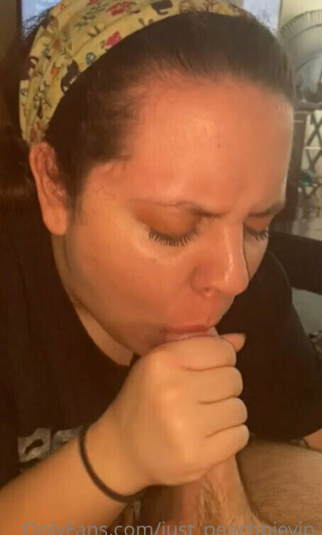 just peachpievip onlyfans leaked tits