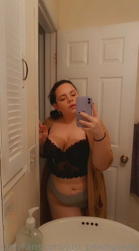 just peachpievip onlyfans nude pictures