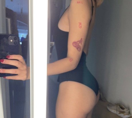 Savwap nude only fans