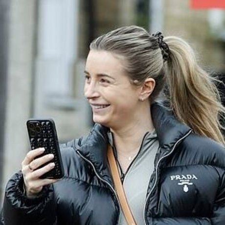 Dani Dyer desnuda onlyfans