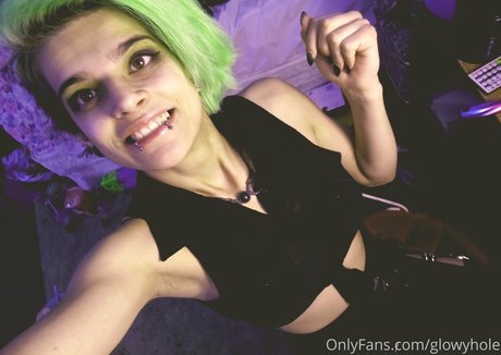 glowyhole leaked onlyfans sex tape