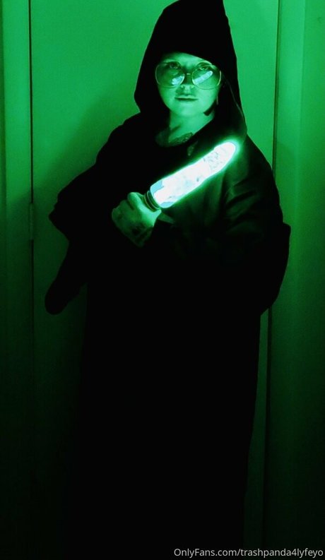 trashpanda4lyfeyo onlyfans.