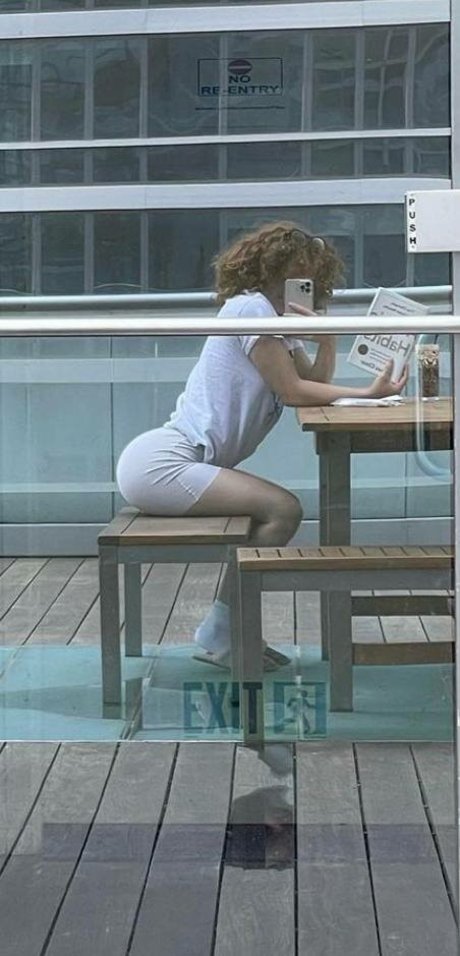 clara west onlyfans fuck