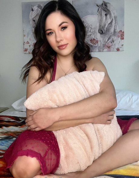 shylajennings onlyfans nude