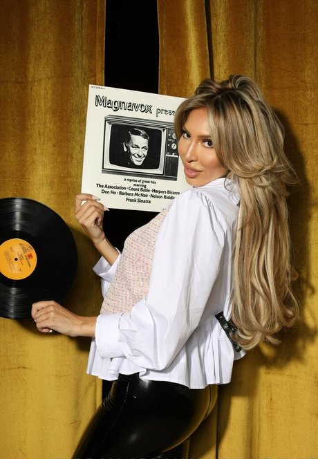 farrahabraham onlyfans leak sex