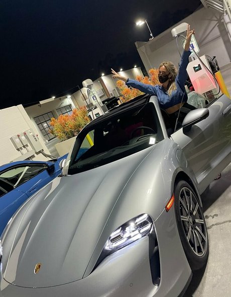 shy onlyfans pornos still