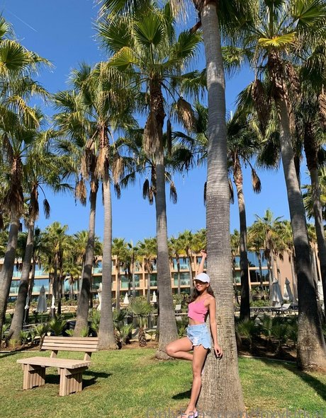 foxykitkat Profile image