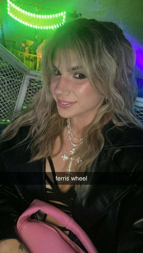 Baileyspinn onlyfans model