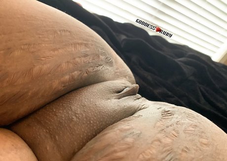 xgoddessrubyx onlyfans nude tits