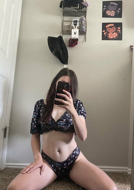 BabyRiv onlyfans porn leak