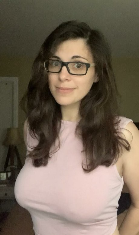 NaturalNatalia onlyfans strip tease