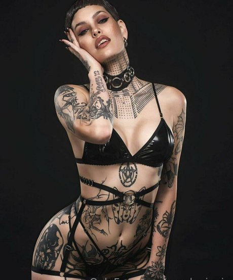 anadevinvip onlyfans boobs