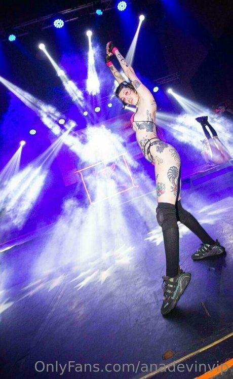 anadevinvip onlyfans model images