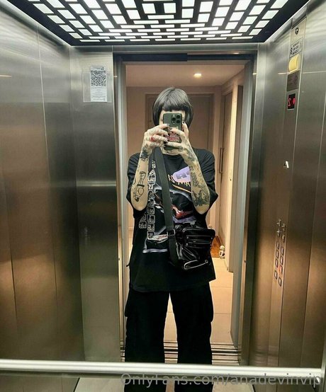anadevinvip only fans pics