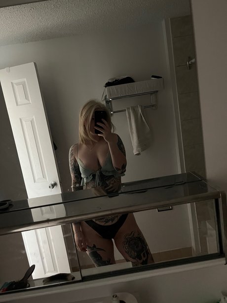 Unknownalison onlyfans nude photos