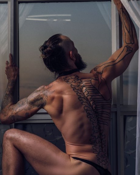 Uncle Teddy nude only fans leaks