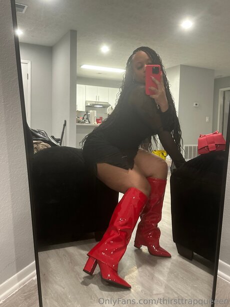 Queeen_ onlyfans content type