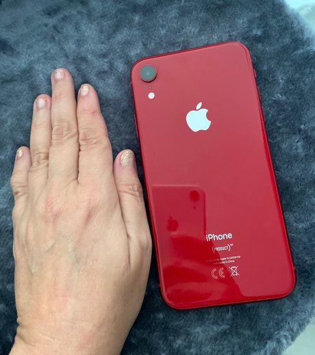 Tiny Hands Tiny Feet onlyfans strip tease