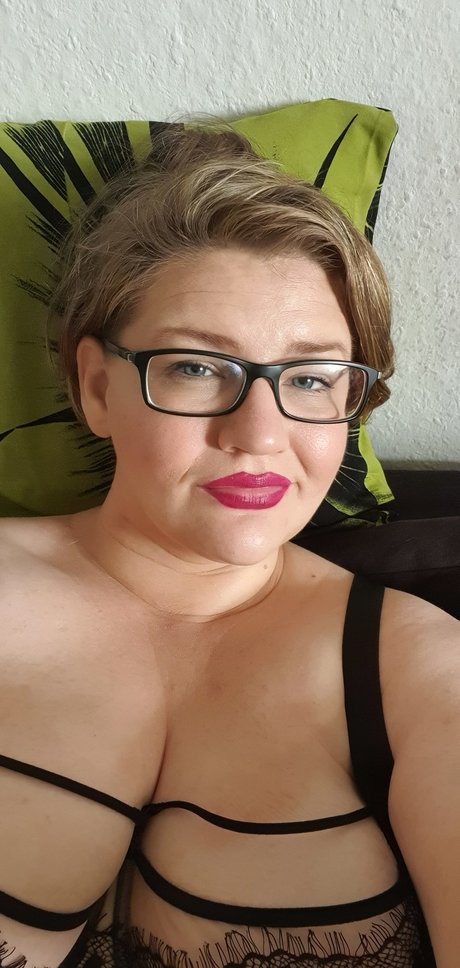 SexyLola leaked onlyfans