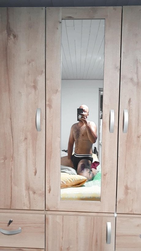 Feets and legs onlyfans content type