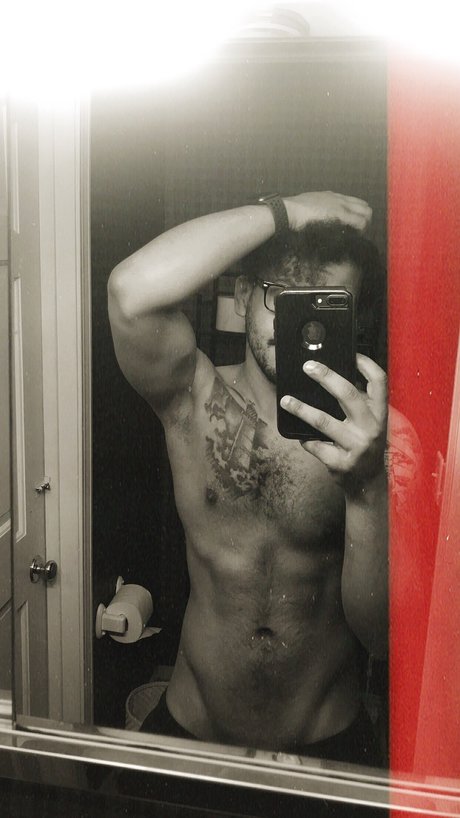 Shawn Hancock aka TheSpicyStepBro_ onlyfans sex leaks