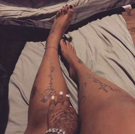 Tattoobunny only fans leaks porn