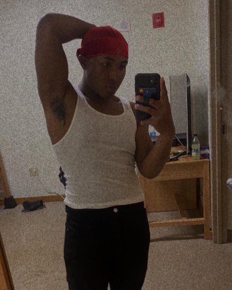 Top Vibes_ onlyfans pics