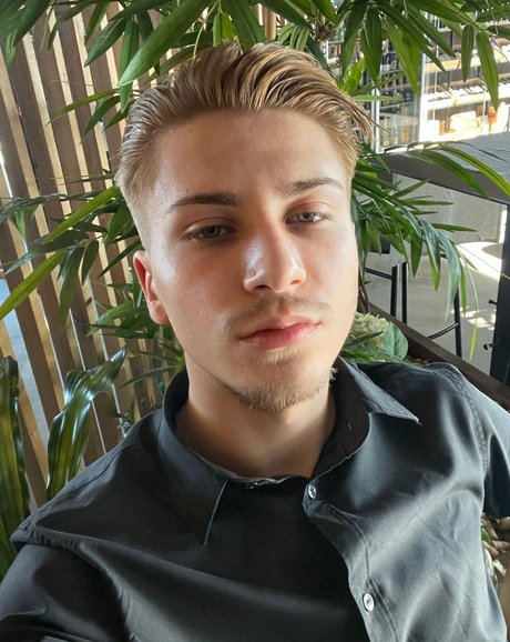 Pablo Bond onlyfans pictures