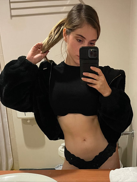 Soylawerita naked onlyfans pics