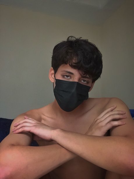 u182358213 is on onlyfans