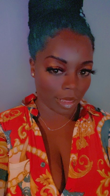 _Shauna Boutdatgold onlyfans model images