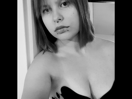 Gothful Aspentress onlyfans nudes leaked