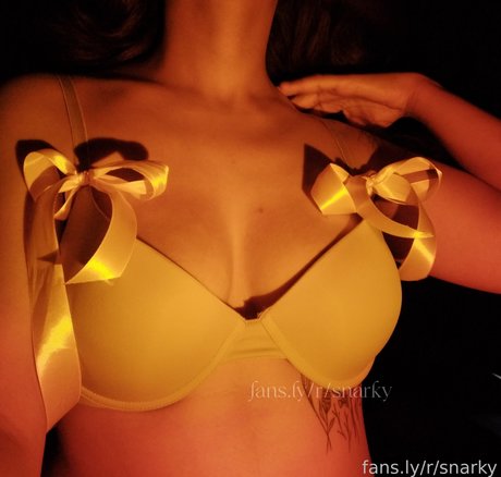 Shessnarky onlyfans model