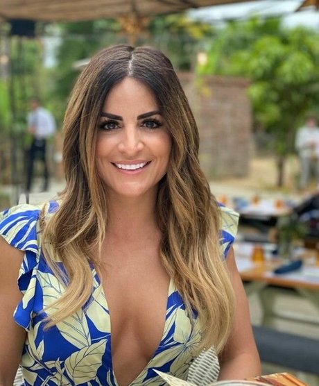 Alison Victoria onlyfans leaks.