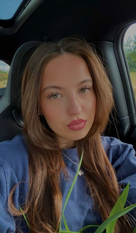 Antonia Chiara naked on onlyfans