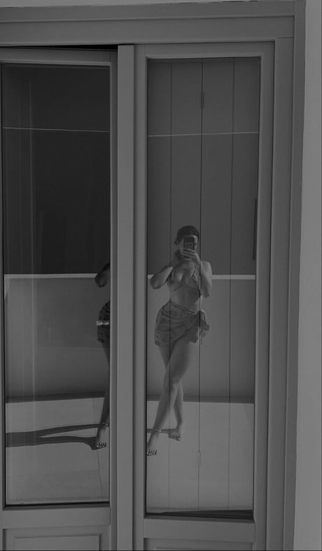 Antonia Chiara onlyfans public photos