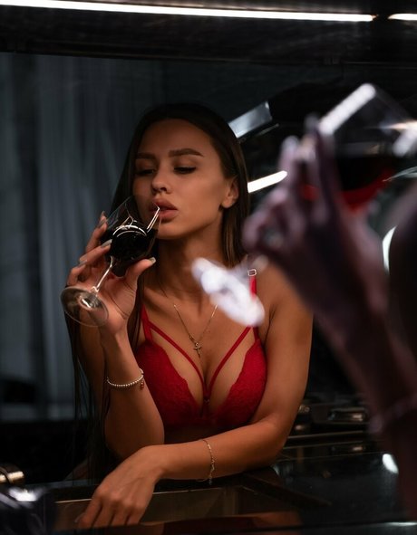 noa sparkle nudes only fans