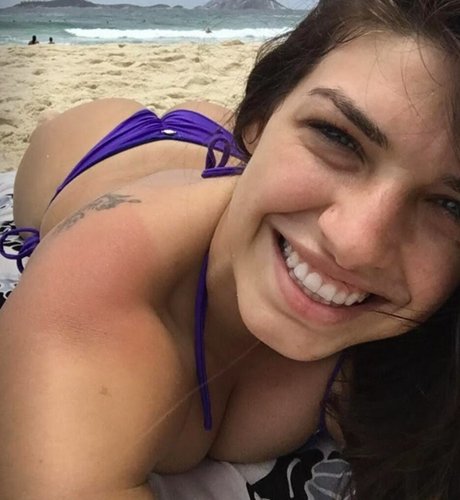 MacKenzie Dern onlyfans leaked tits