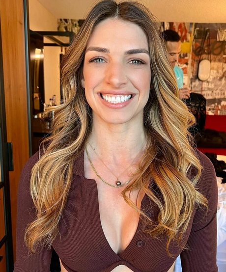 MacKenzie Dern onlyfans leaks xxx