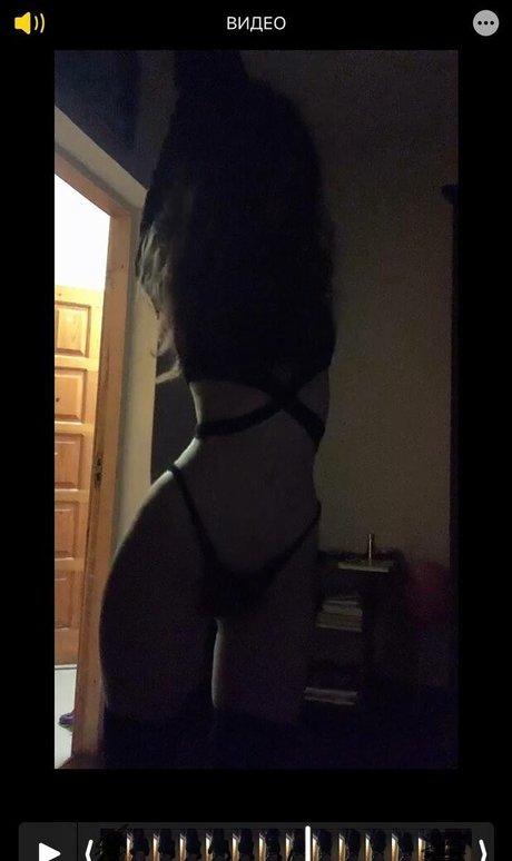 M uselessbeauty onlyfans leak nude