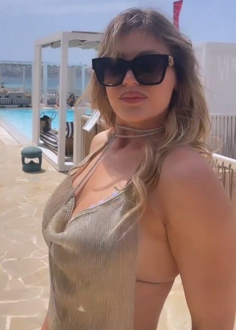 Ella Anastasiou onlyfans pics leaked