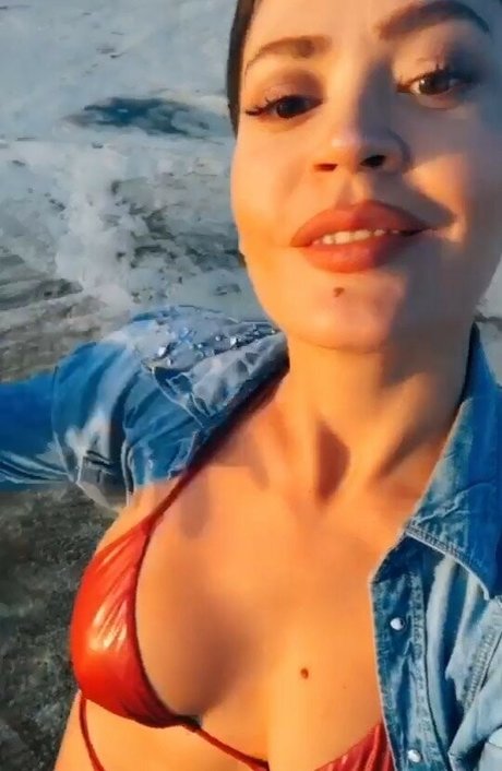 Ella Anastasiou onlyfans photos