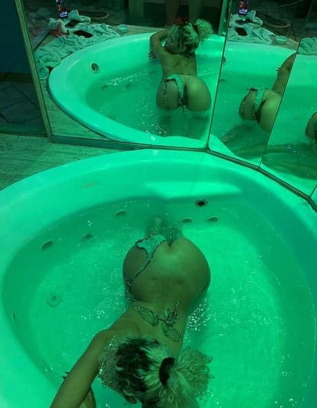 bloompoison only fans content